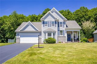 230 Woodsview Drive, Webster, NY 14580