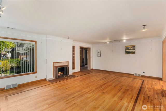 180 Front Street S, Issaquah, WA 98027