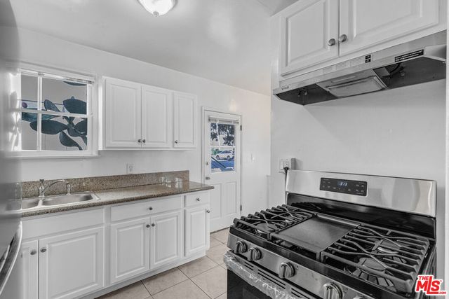 1623 S Bundy Drive, Los Angeles, CA 90025