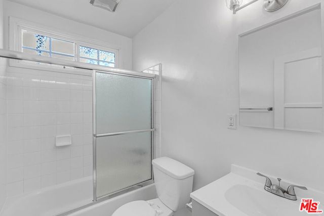 1623 S Bundy Drive, Los Angeles, CA 90025