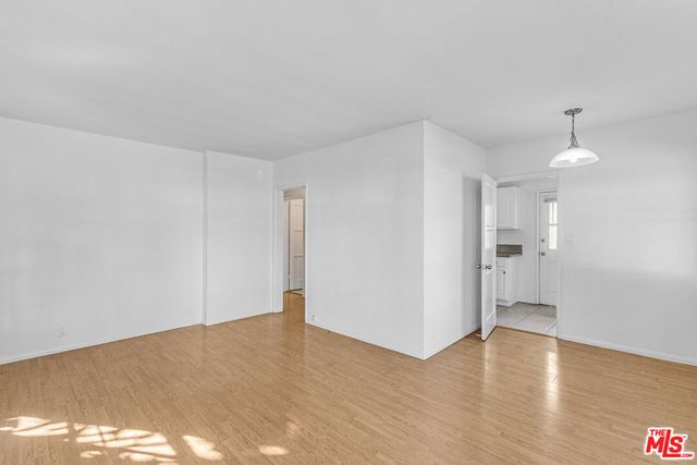 1623 S Bundy Drive, Los Angeles, CA 90025