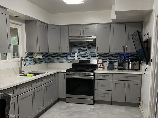 17669 Pinedale, Fontana, CA 92335