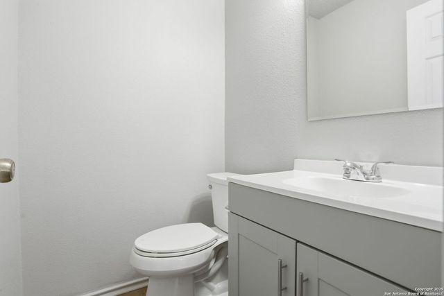 8123 Chestnut Manor Dr., Converse, TX 78109