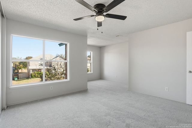 8123 Chestnut Manor Dr., Converse, TX 78109