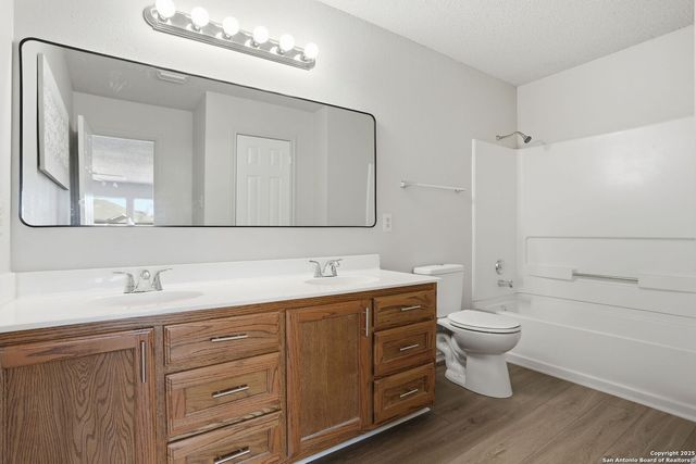 8123 Chestnut Manor Dr., Converse, TX 78109