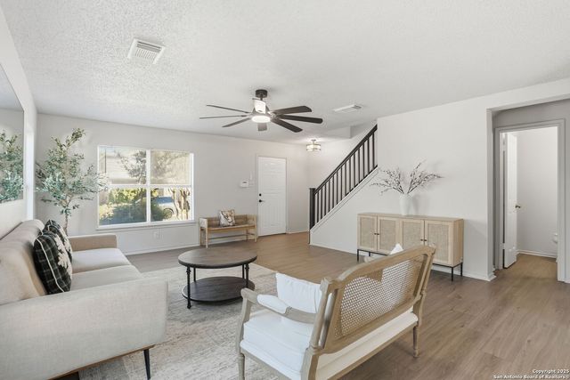 8123 Chestnut Manor Dr., Converse, TX 78109