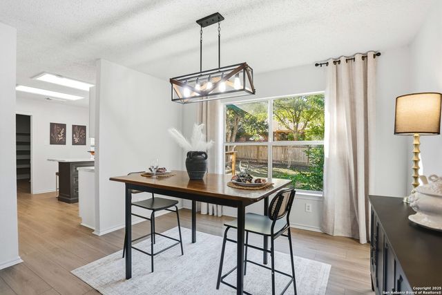 8123 Chestnut Manor Dr., Converse, TX 78109