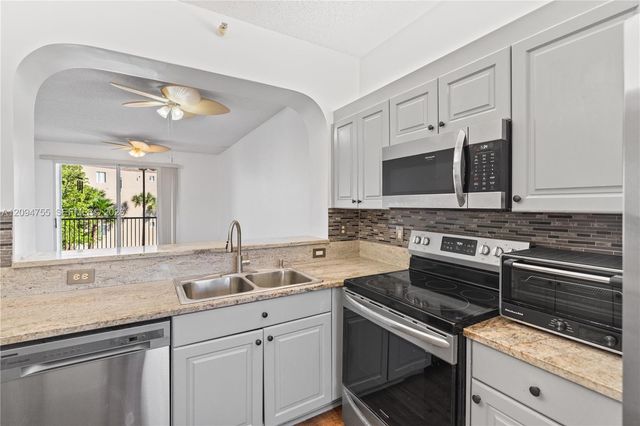 7647 Southampton Terrace 314, Tamarac, FL 33321