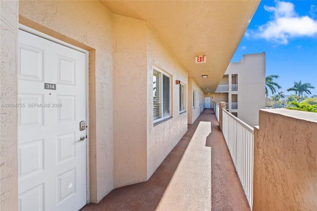 7647 Southampton Terrace 314, Tamarac, FL 33321