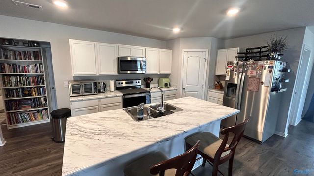 174 Meadow Ridge Drive, Hazel Green, AL 35750