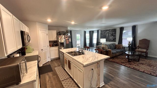 174 Meadow Ridge Drive, Hazel Green, AL 35750