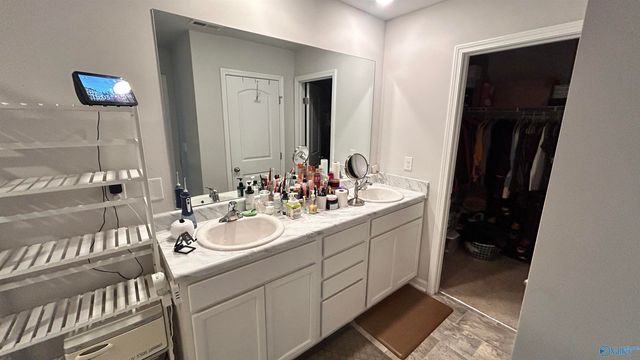 174 Meadow Ridge Drive, Hazel Green, AL 35750