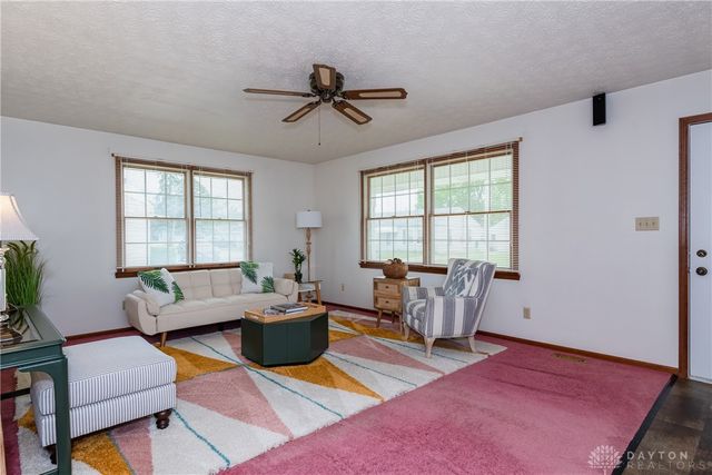 20 W Walnut Street, Phillipsburg, OH 45354