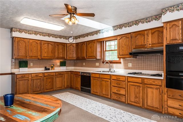 20 W Walnut Street, Phillipsburg, OH 45354