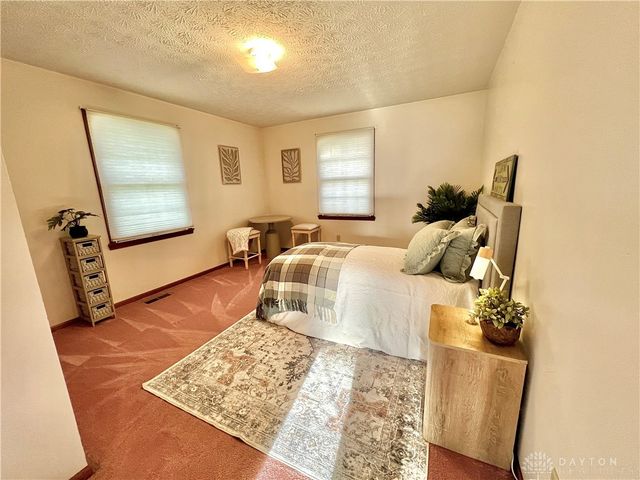 20 W Walnut Street, Phillipsburg, OH 45354