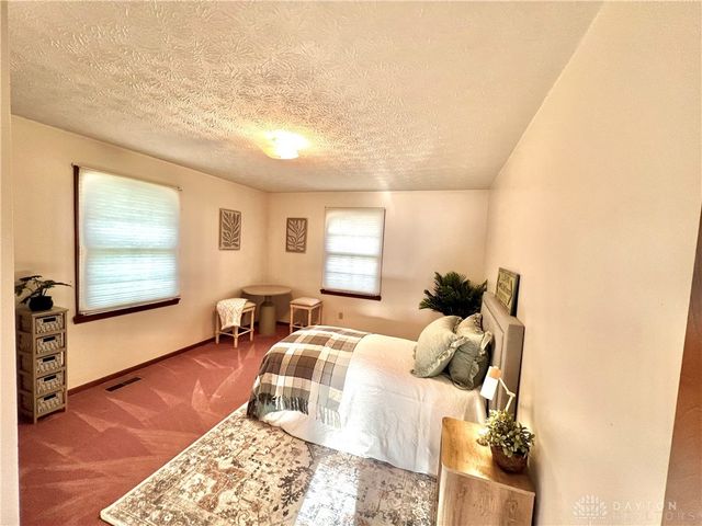 20 W Walnut Street, Phillipsburg, OH 45354