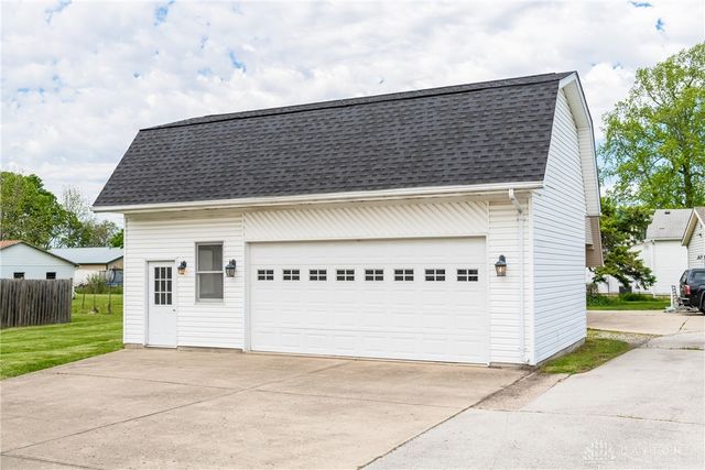 20 W Walnut Street, Phillipsburg, OH 45354