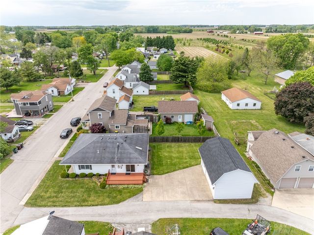 20 W Walnut Street, Phillipsburg, OH 45354