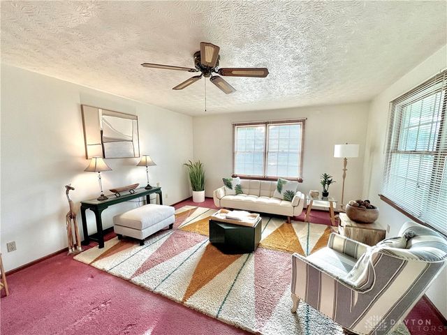 20 W Walnut Street, Phillipsburg, OH 45354