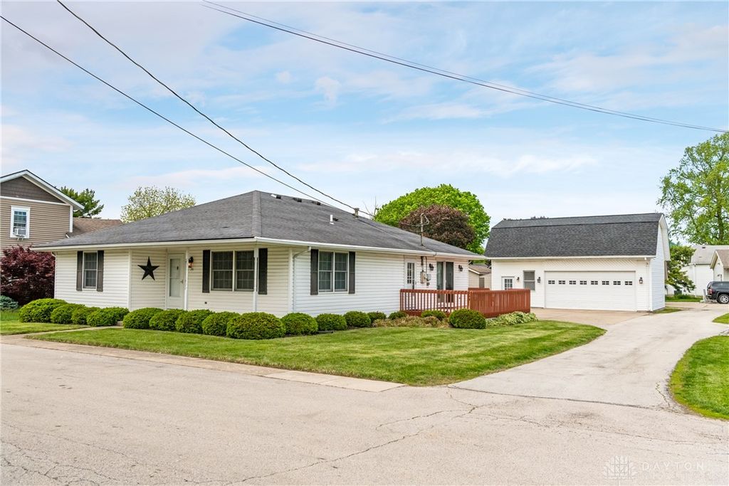 20 W Walnut Street, Phillipsburg, OH 45354