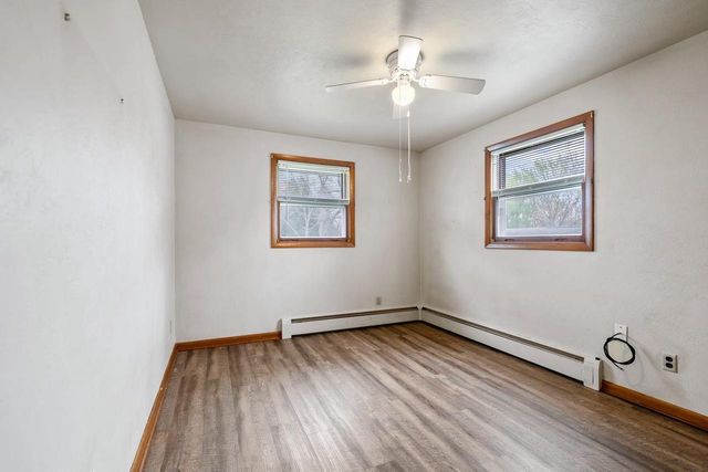 1041 S 6TH STREET, De Pere, WI 54115