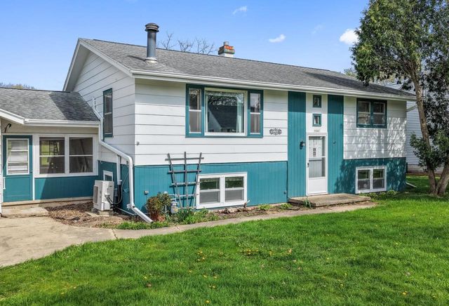 1041 S 6TH STREET, De Pere, WI 54115