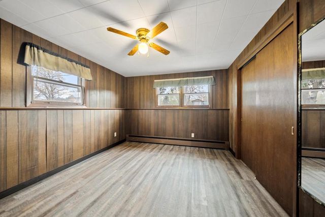 1041 S 6TH STREET, De Pere, WI 54115
