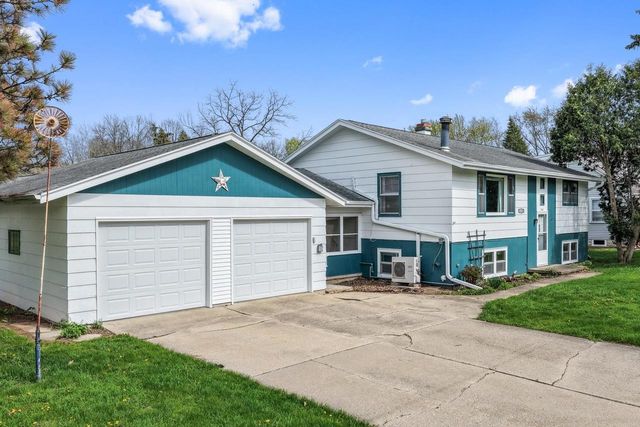 1041 S 6TH STREET, De Pere, WI 54115