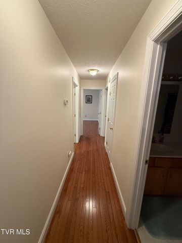 839 Deerfield Lane, Hampton, TN 37658