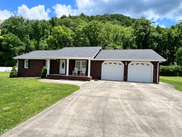 839 Deerfield Lane, Hampton, TN 37658
