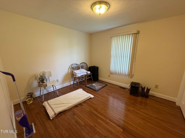 839 Deerfield Lane, Hampton, TN 37658