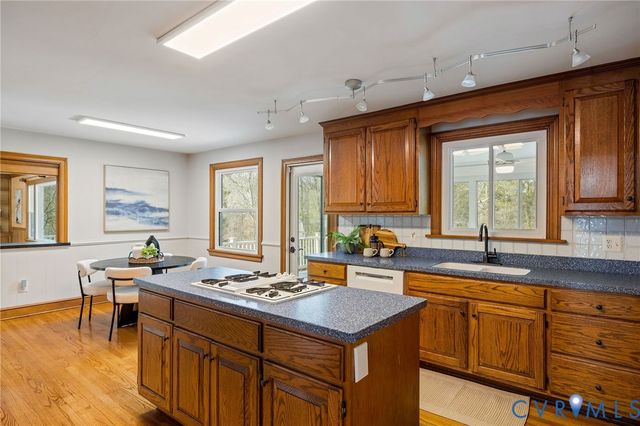 11950 Rothbury Dr, North Chesterfield, VA 23236