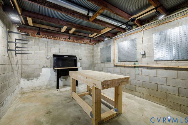 11950 Rothbury Dr, North Chesterfield, VA 23236