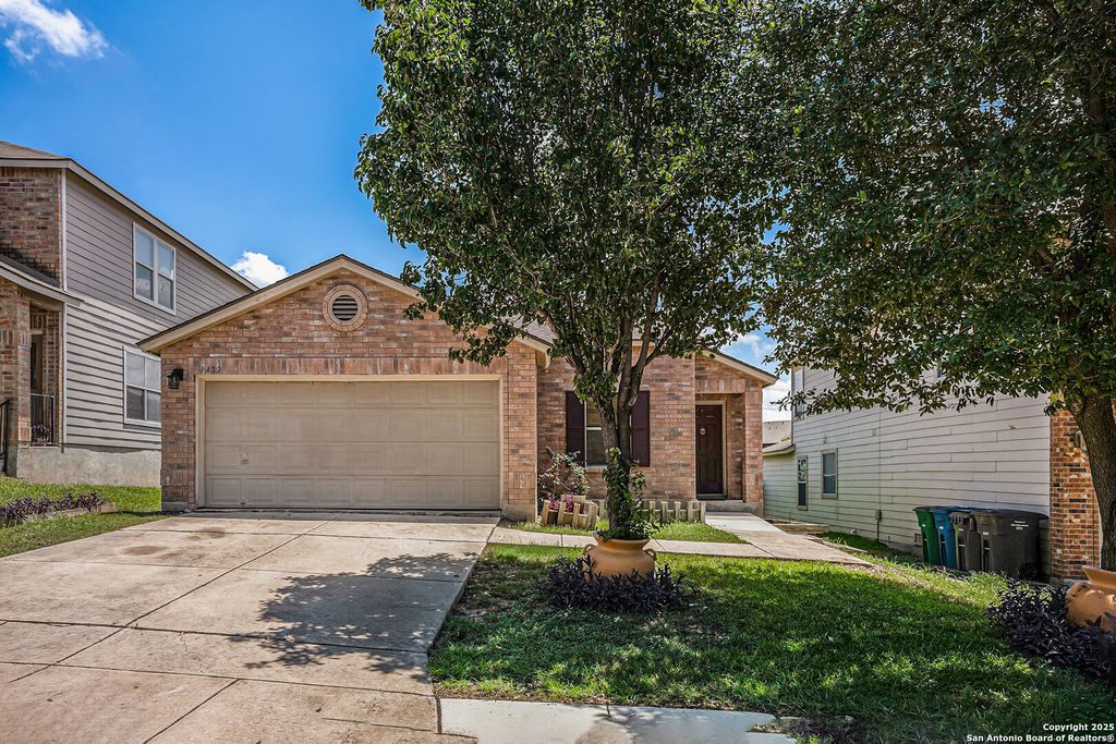 1422 Hunters Plane, San Antonio, TX 78245