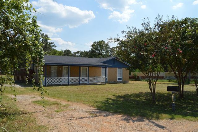 245 Flaming Oak DR, Bastrop, TX 78602