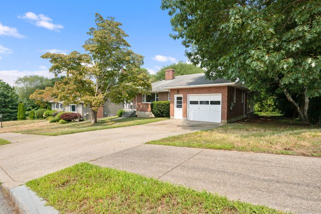 57 Farmington Avenue, New London, CT 06320