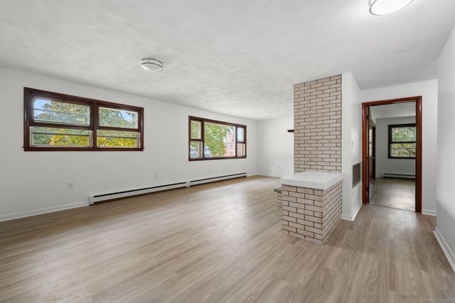 57 Farmington Avenue, New London, CT 06320