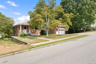 57 Farmington Avenue, New London, CT 06320