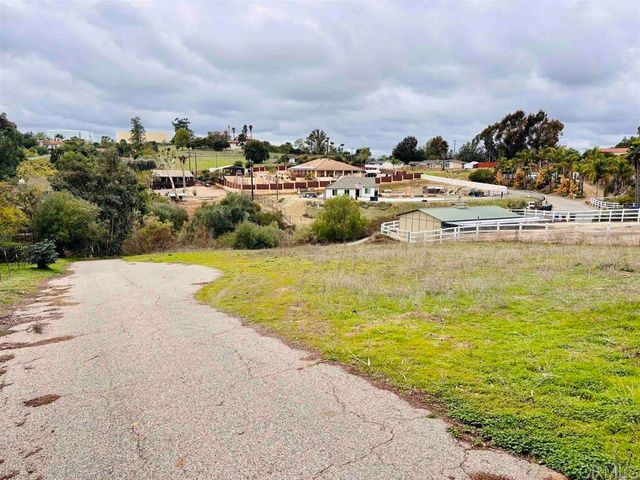 2399 Paige Circle, Fallbrook, CA 92028