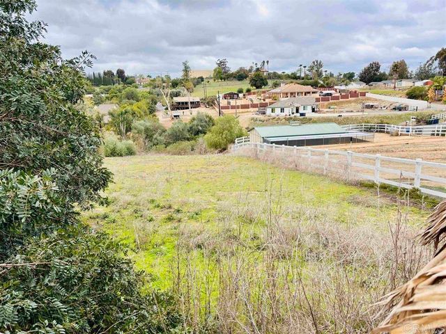 2399 Paige Circle, Fallbrook, CA 92028