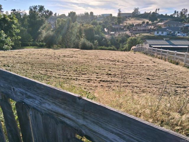 2399 Paige Circle, Fallbrook, CA 92028