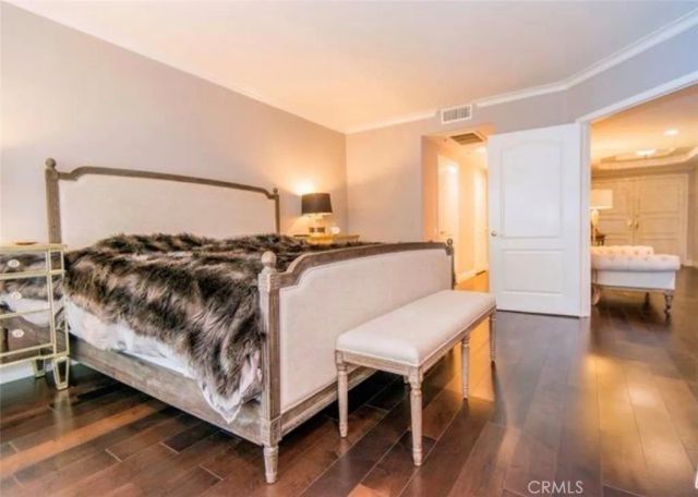 11855 Goshen Avenue 101, Los Angeles, CA 90049