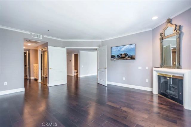 11855 Goshen Avenue 101, Los Angeles, CA 90049