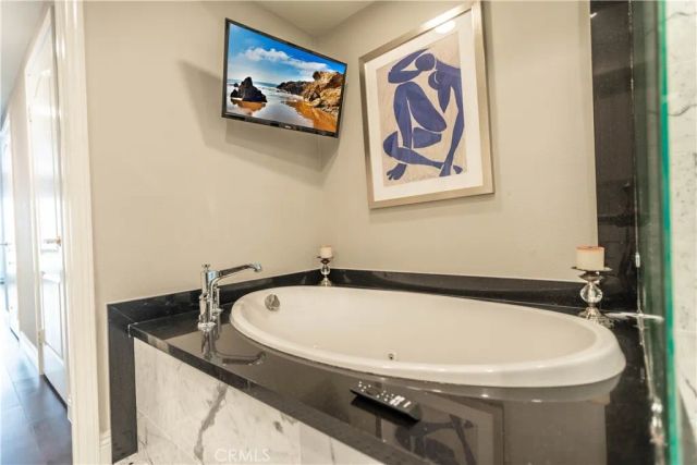 11855 Goshen Avenue 101, Los Angeles, CA 90049