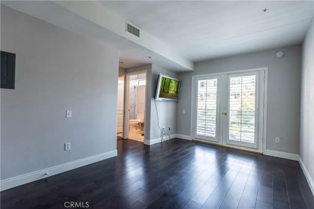 11855 Goshen Avenue 101, Los Angeles, CA 90049