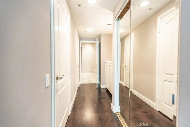 11855 Goshen Avenue 101, Los Angeles, CA 90049