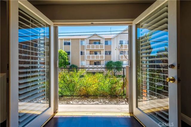 11855 Goshen Avenue 101, Los Angeles, CA 90049