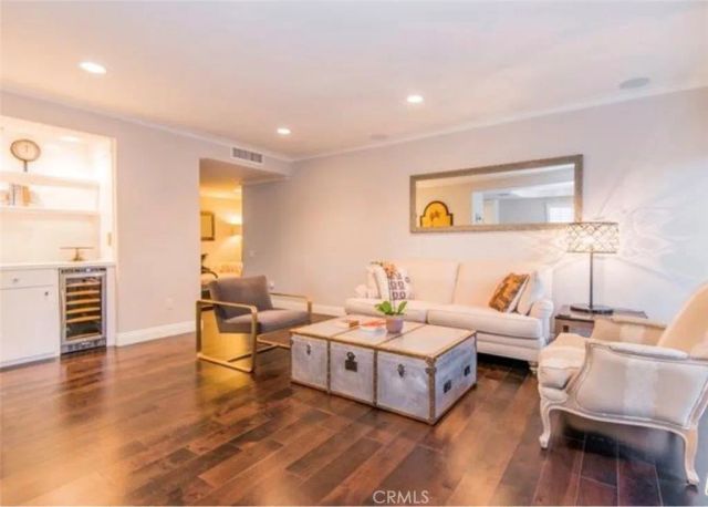 11855 Goshen Avenue 101, Los Angeles, CA 90049