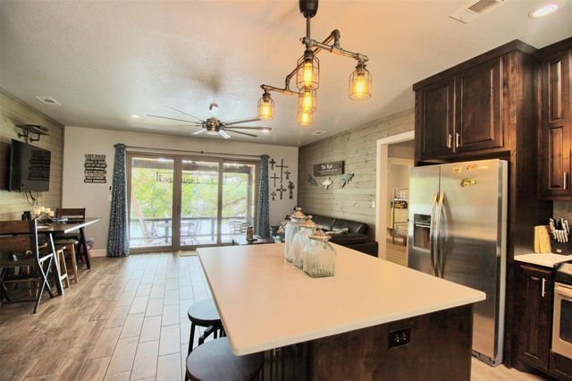 1512 County Road 137, Burnet, TX 78611