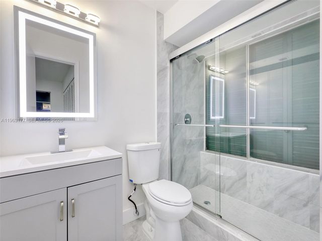 1901 Coquina Way, Coral Springs, FL 33071